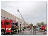 119 Feuerwehrkrfte der Gemeinde Bad Essen fhrten bei der Firma Kessebhmer eine bung durch. 
